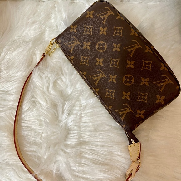 💎✨AUTHENTIC ✨💎LOUIS VUITTON Canvass Monogram Pochette Accessoires - Picture 5 of 6